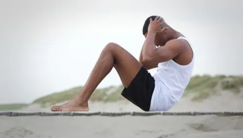 Fare gli addominali fa dimagrire la pancia? Video verità