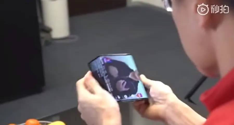 Ecco il video del prototipo di smartphone pieghevole di Xiaomi