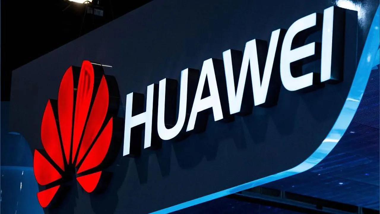 Huawei attacca Apple e Samsung: “I nostri smartphone non sono rallentati dagli aggiornamenti…”